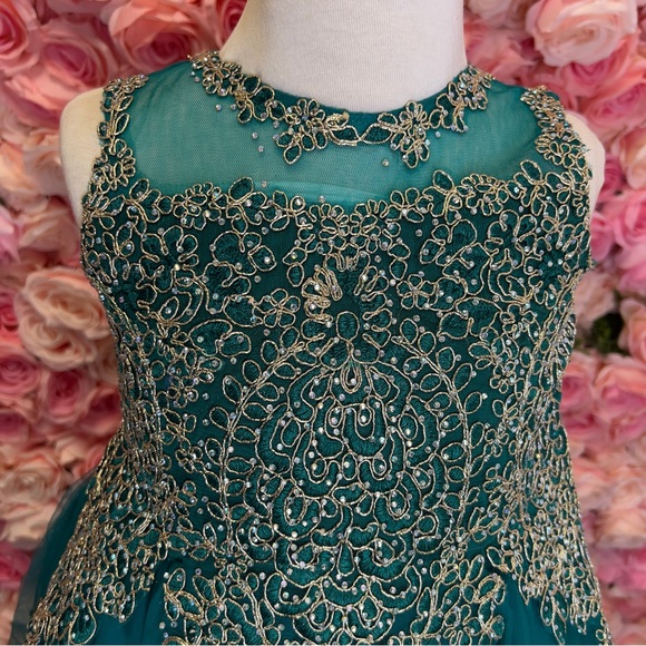 Little Girls Tea Length Emerald Dress - Picture 4 of 7